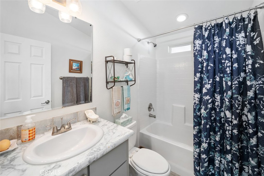 1938 Adelaida Road 34
