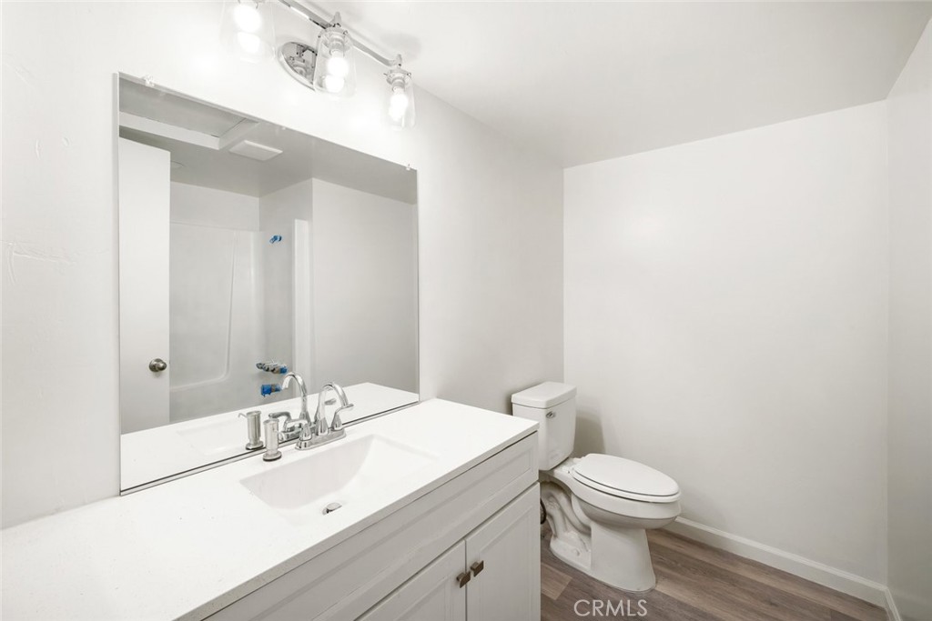 1938 Adelaida Road 40