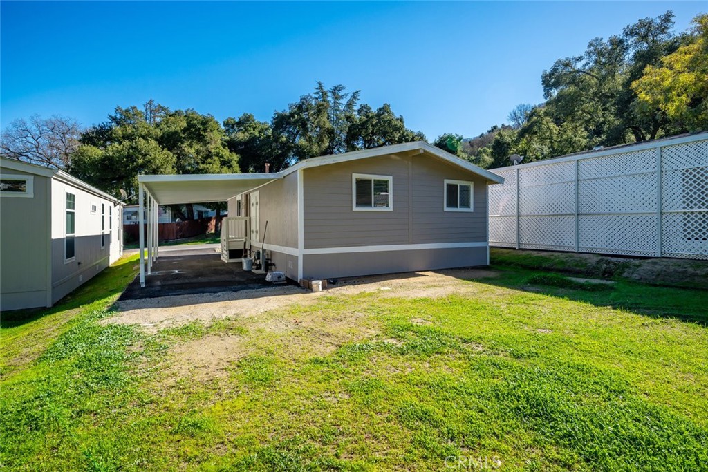 1938 Adelaida Road 40