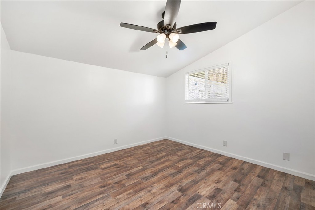 1938 Adelaida Road 40