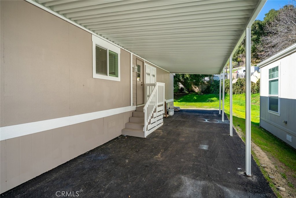 1938 Adelaida Road 40