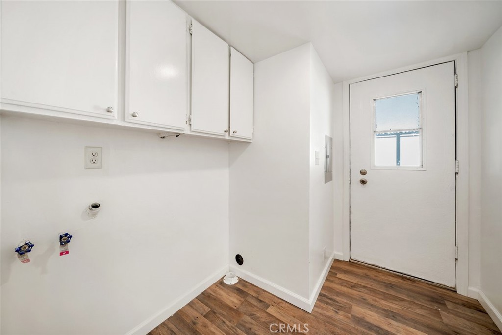 1938 Adelaida Road 40