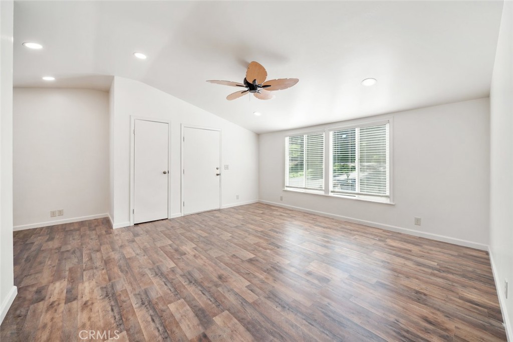 1938 Adelaida Road 40