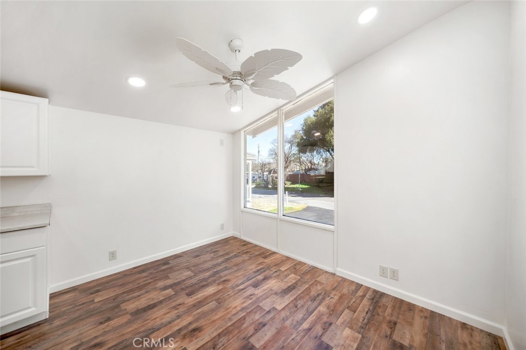 1938 Adelaida Road 40