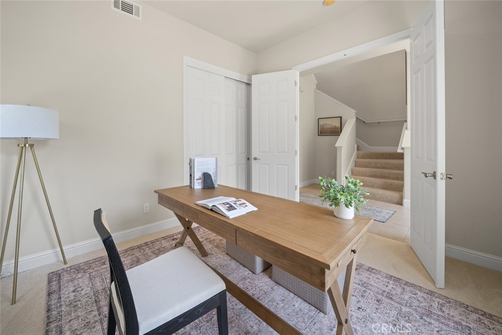 6520 Western Gull Drive