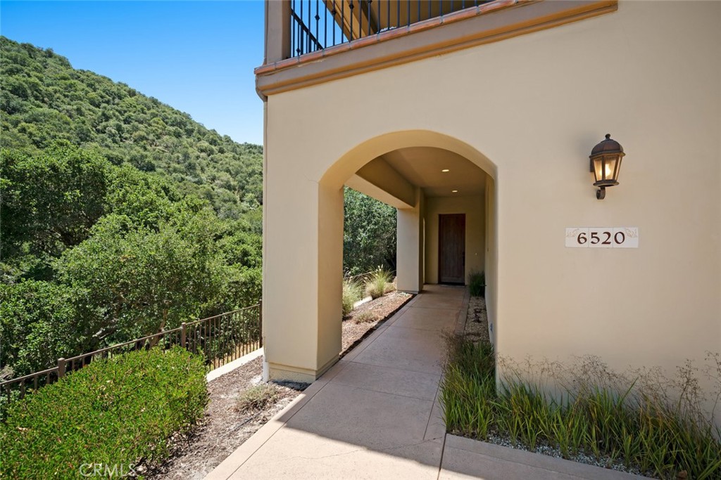 6520 Western Gull Drive