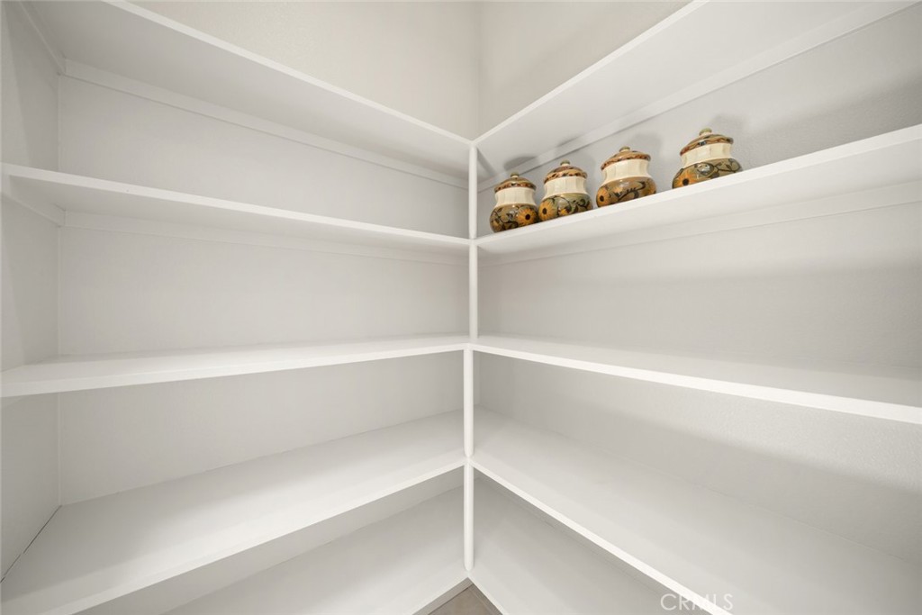 6520 Western Gull Drive