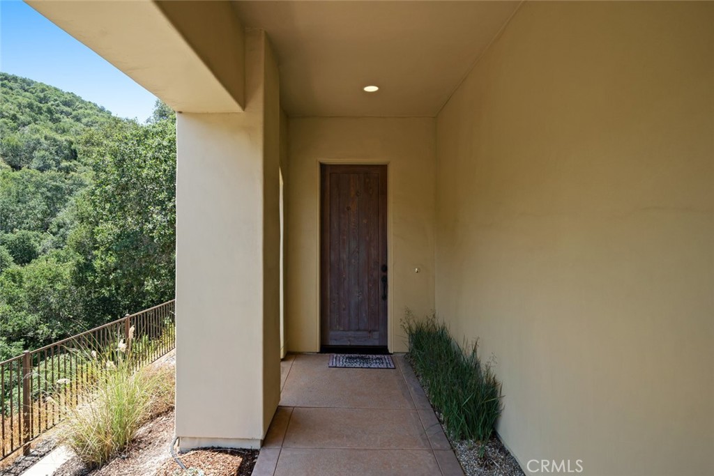 6520 Western Gull Drive
