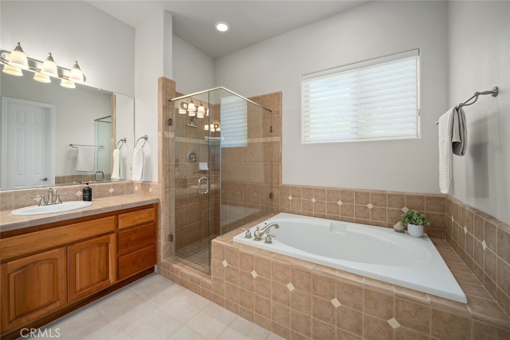 6520 Western Gull Drive