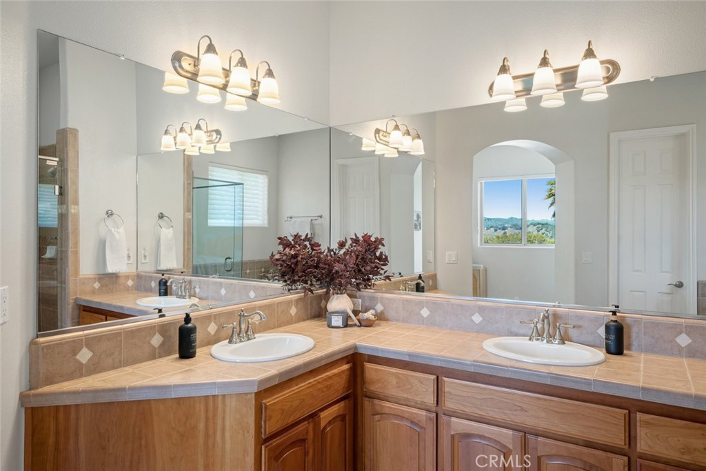 6520 Western Gull Drive