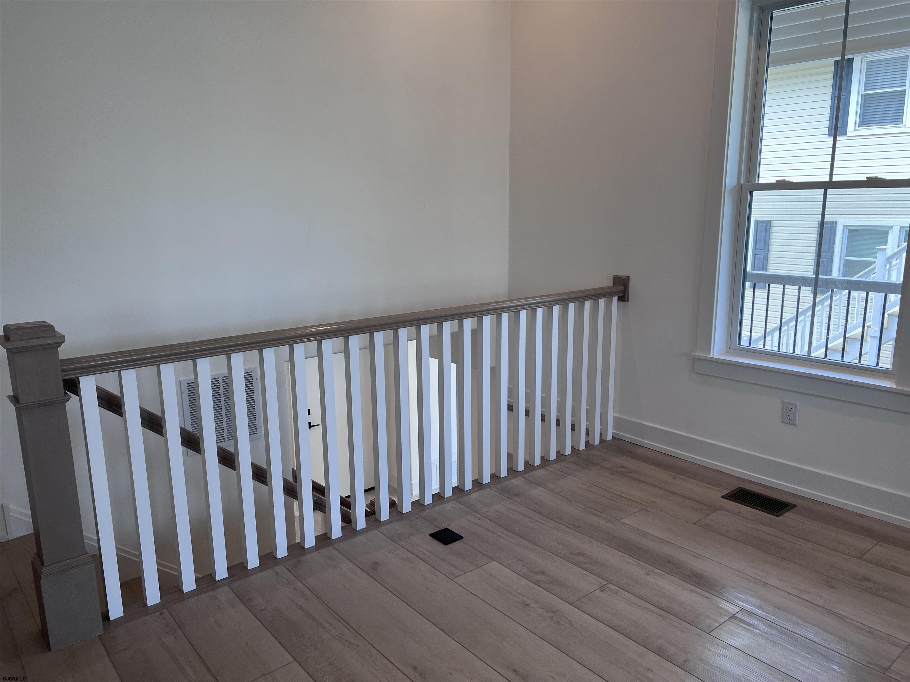 2709 West Ave Unit: 1st Floor
