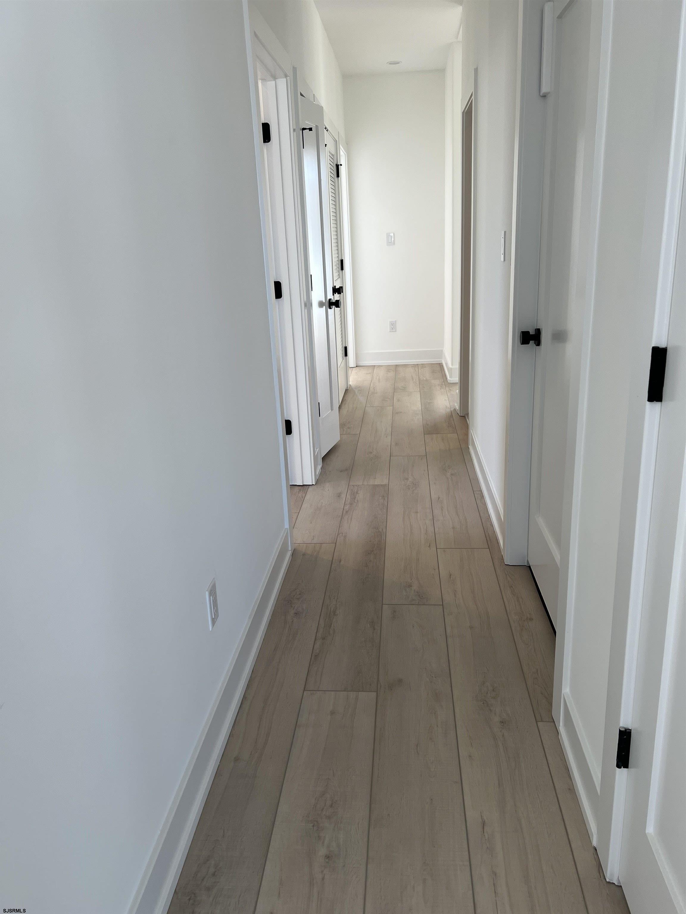 2711 West Ave Unit: 2nd Floor