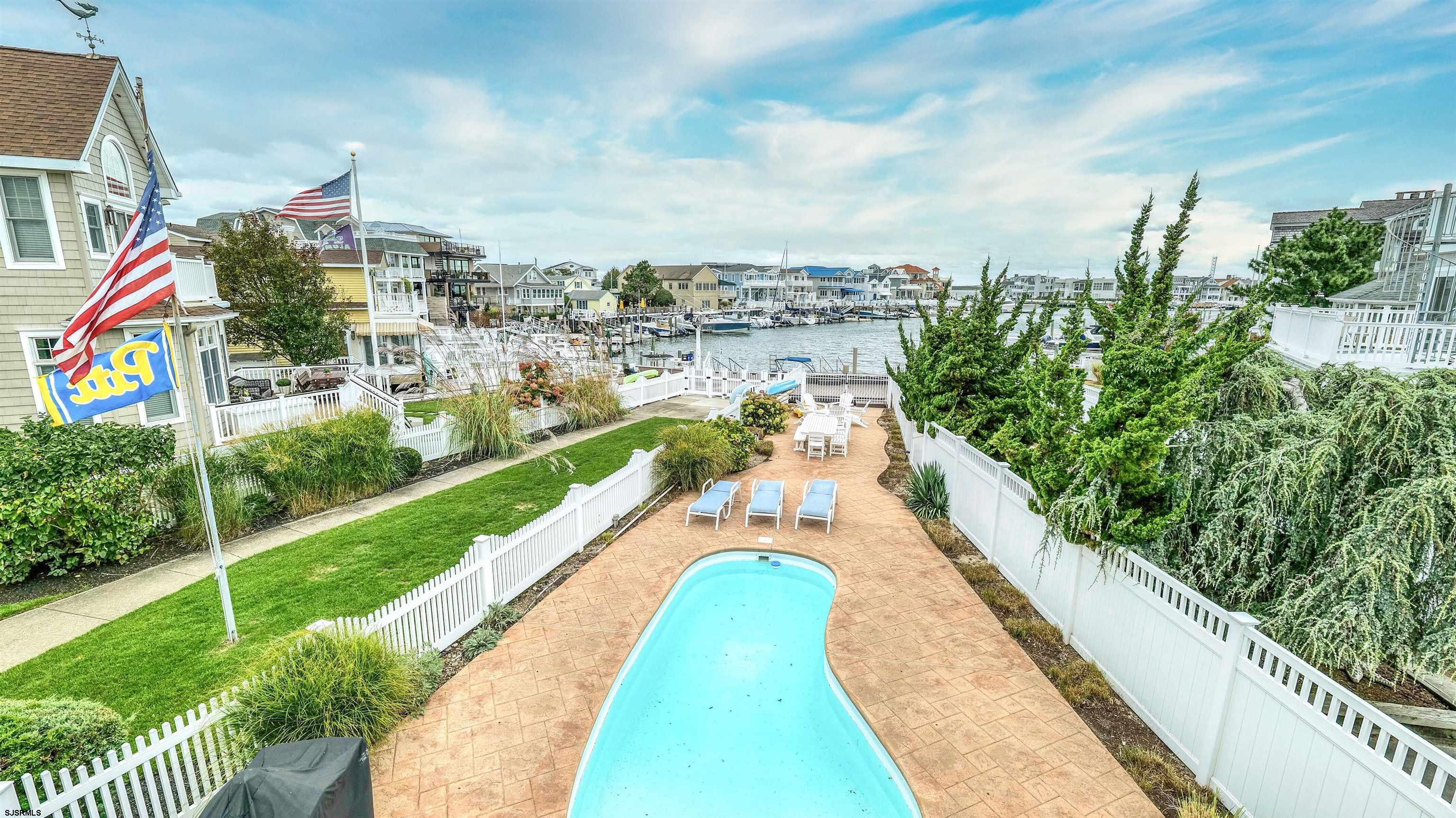 112 W Atlantic Blvd