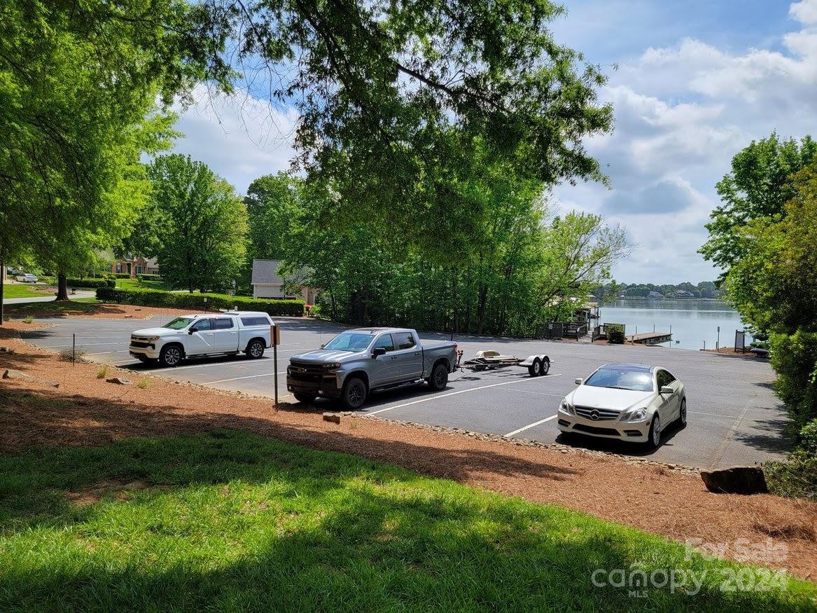 111 Ashford Hollow Lane