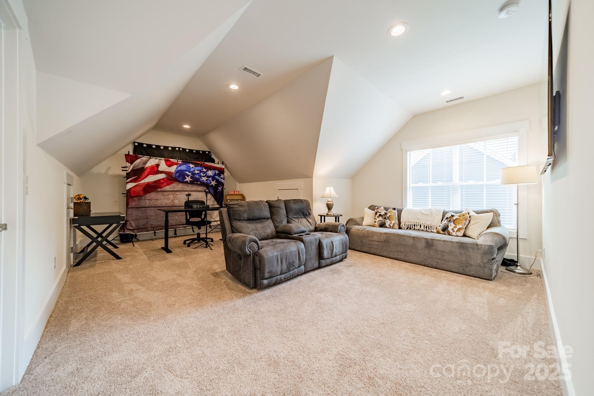 540 Kenway Loop