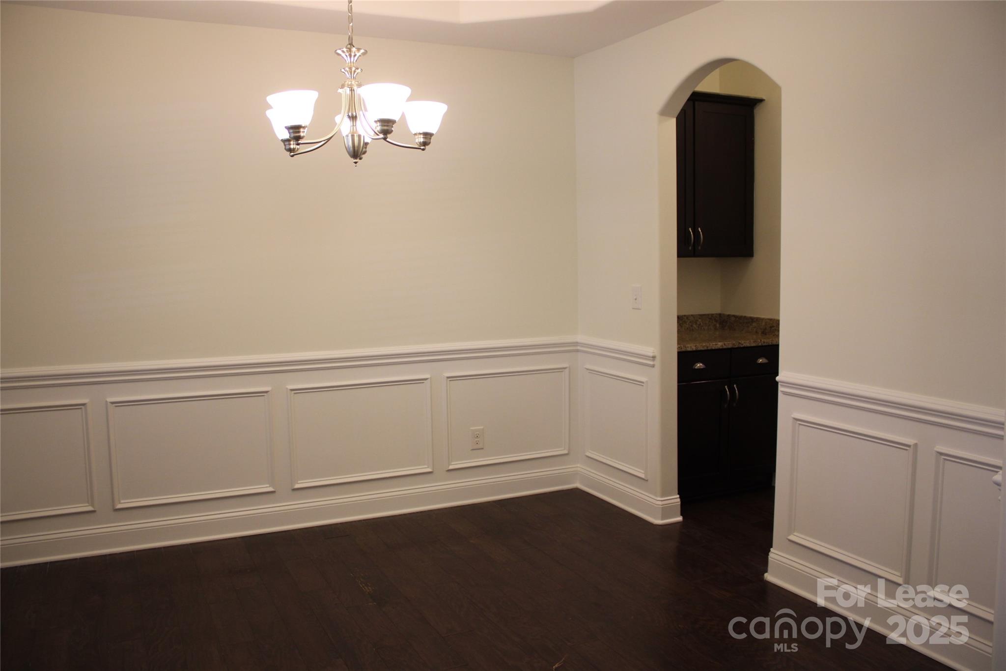 20127 Lamp lighters Way