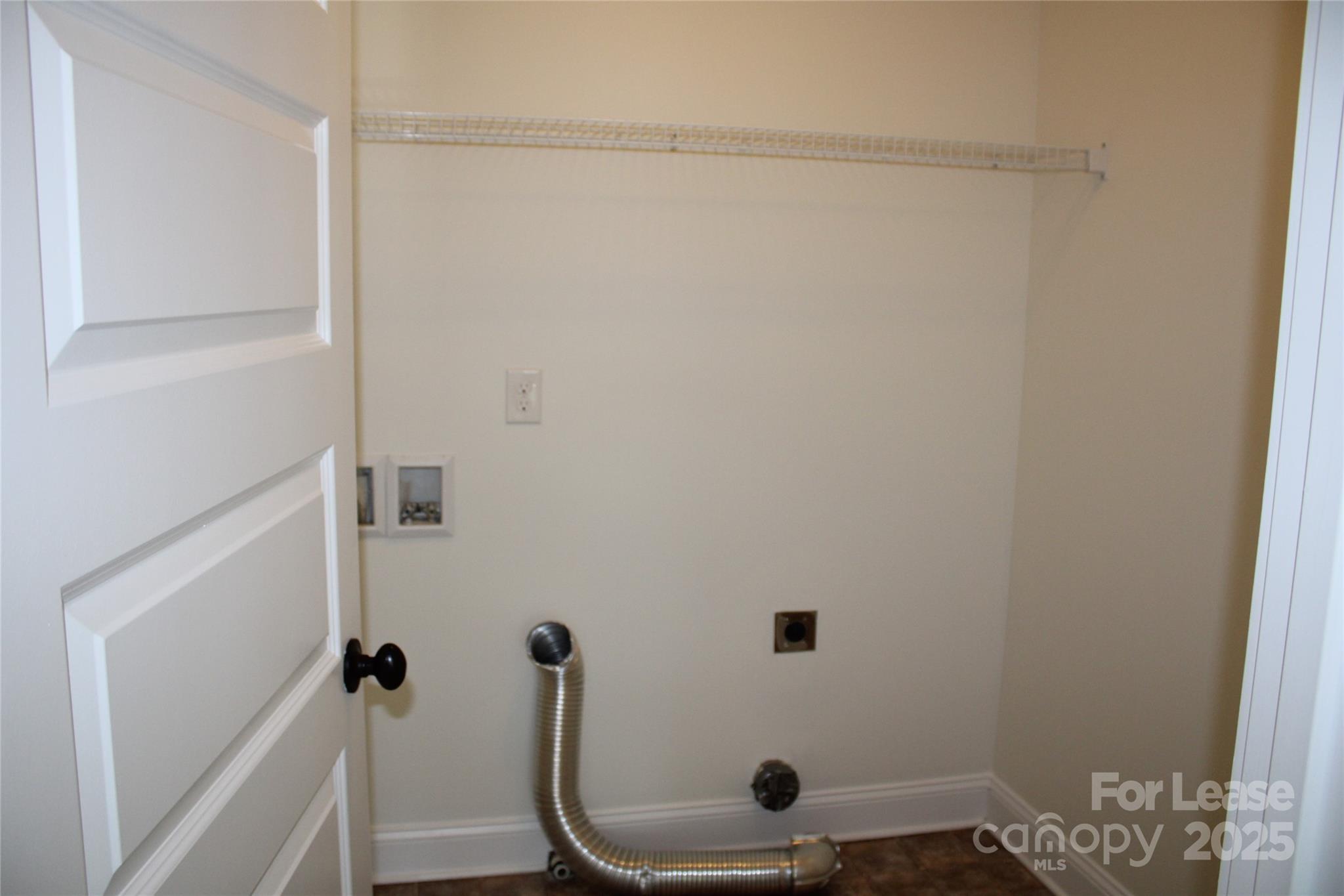 20127 Lamp lighters Way