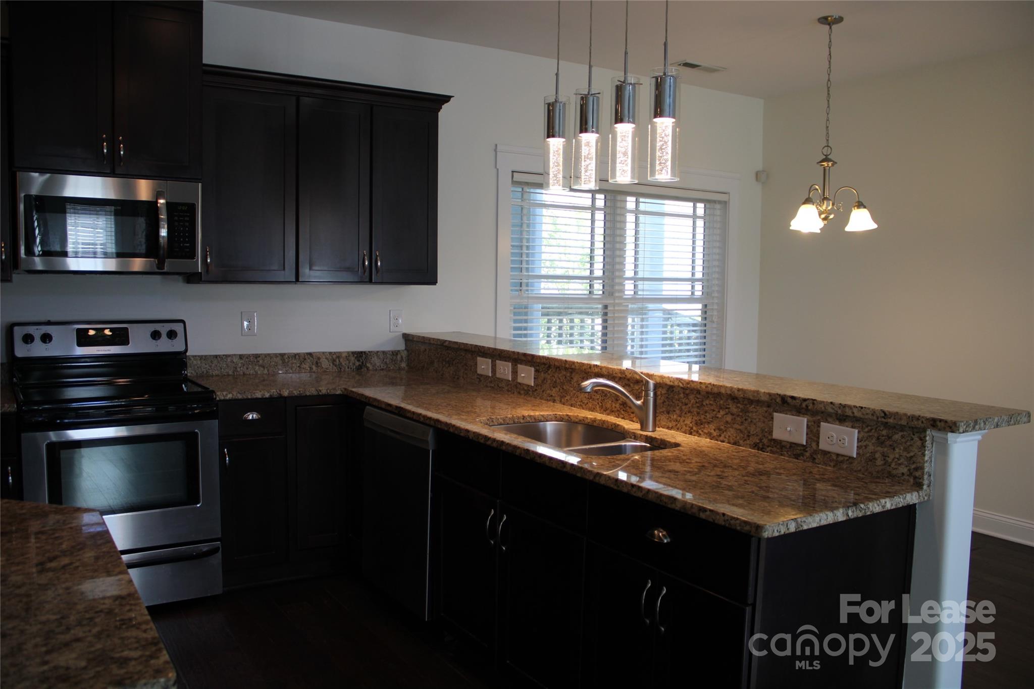 20127 Lamp lighters Way