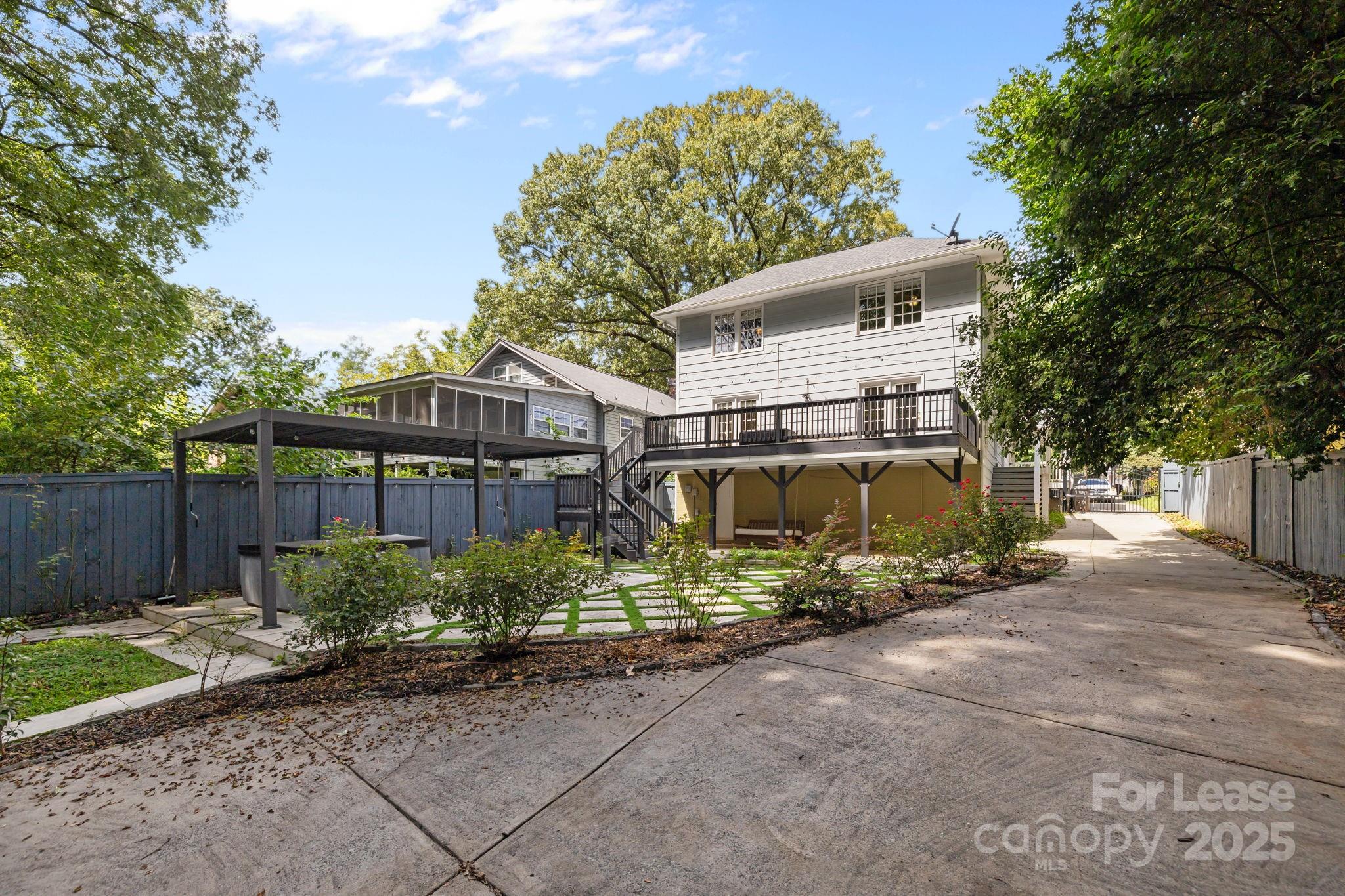 1705 Fountain View Drive