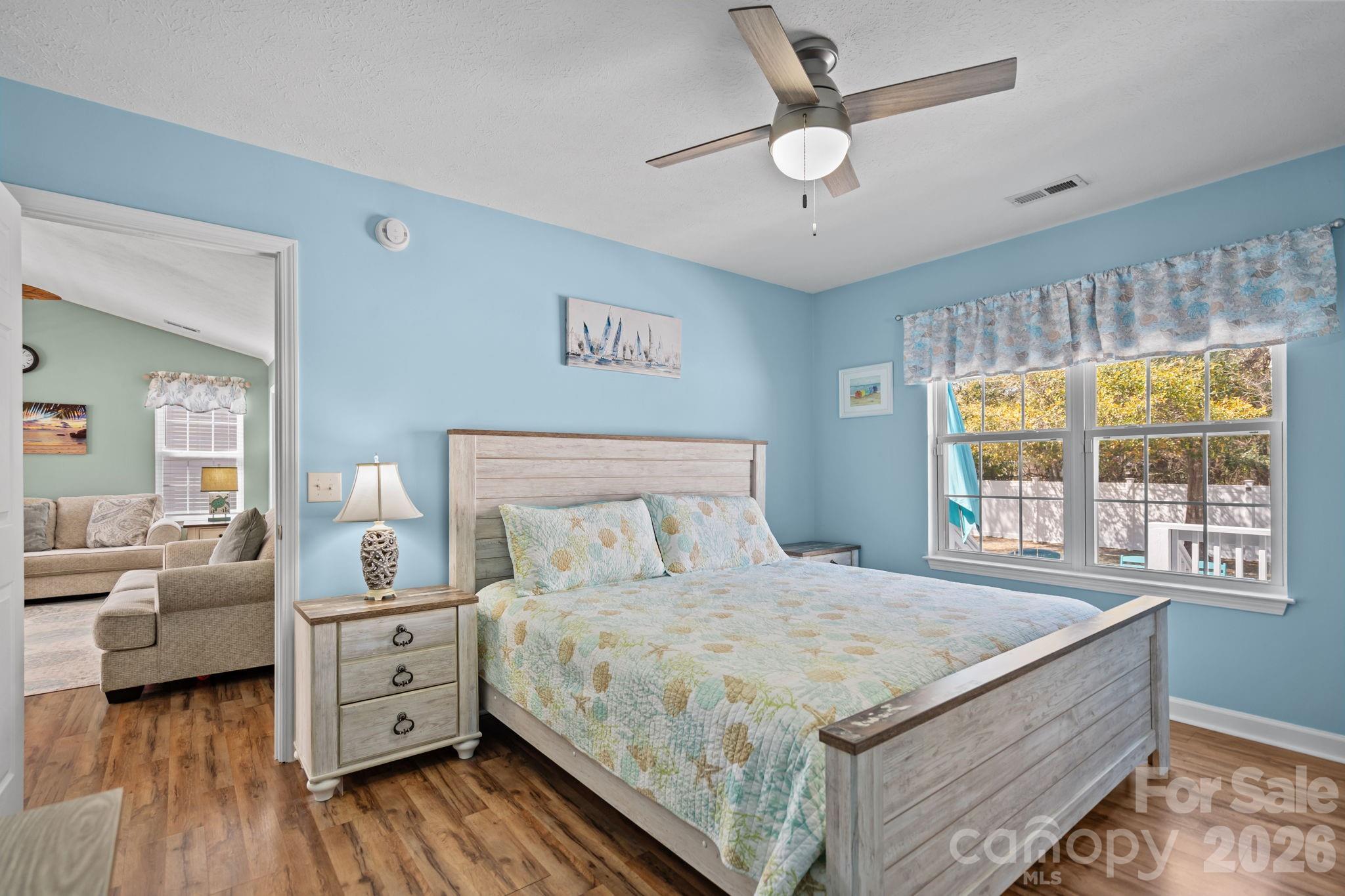 137 NE 4th Street