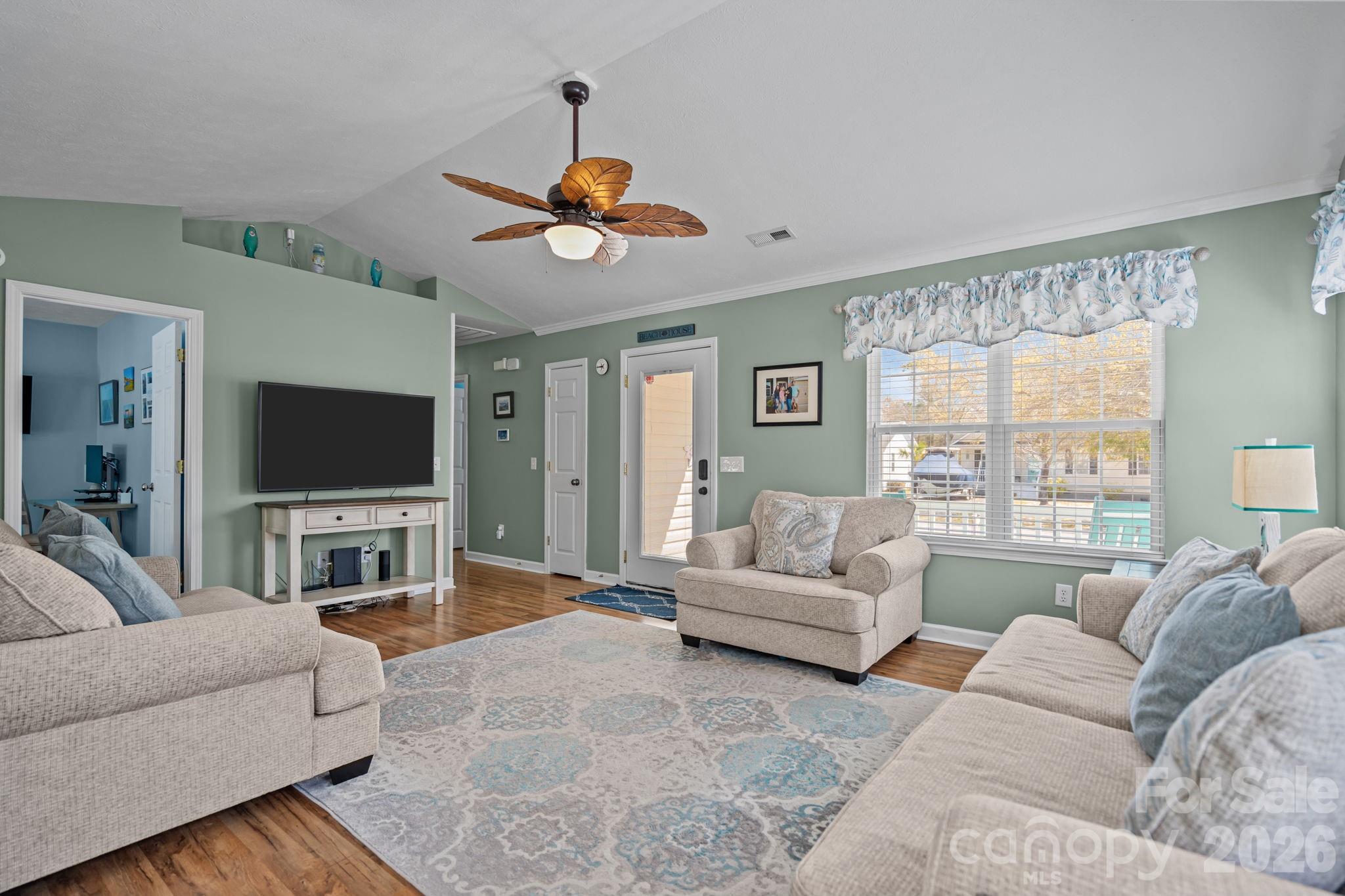 137 NE 4th Street