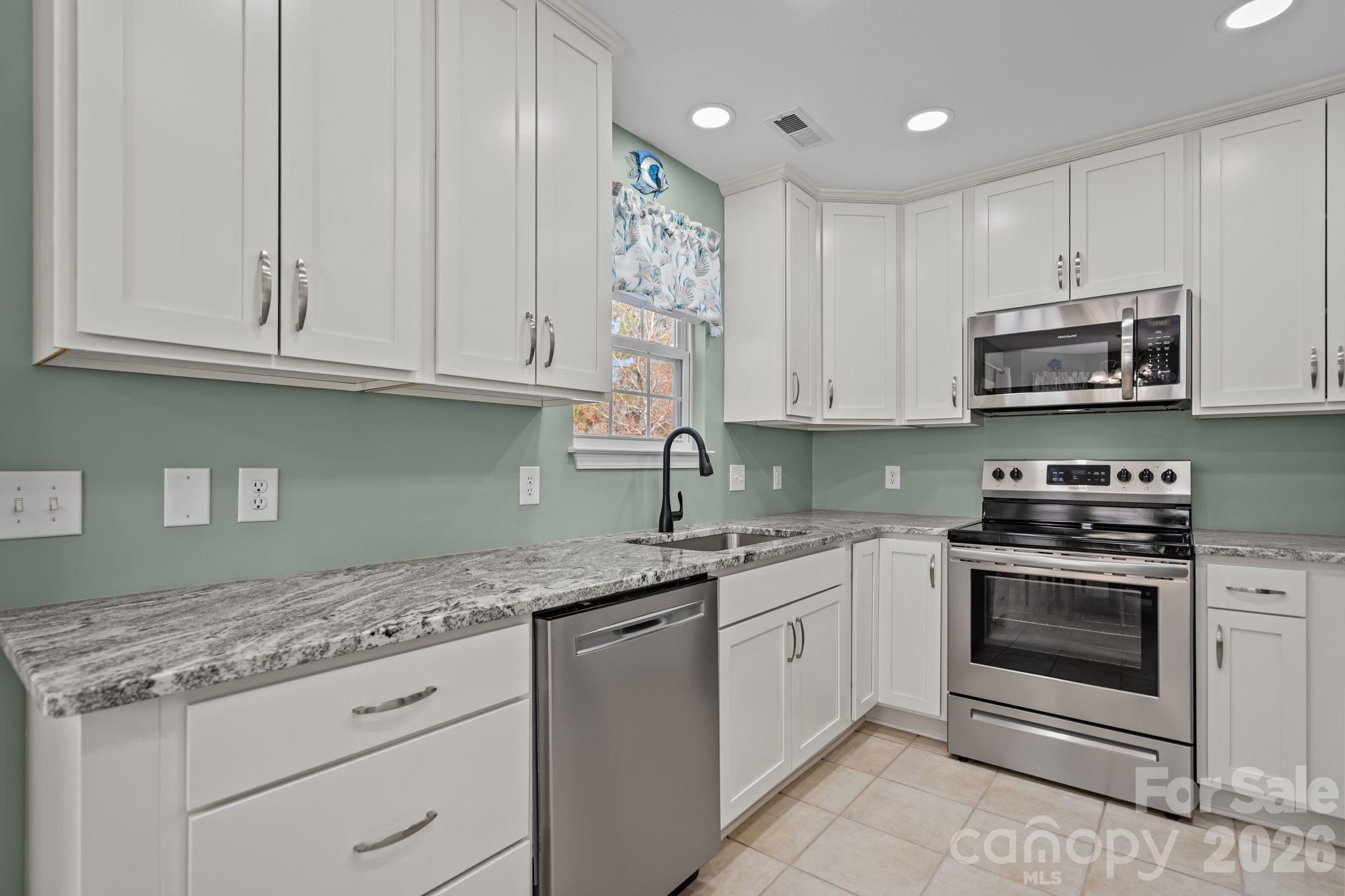 137 NE 4th Street