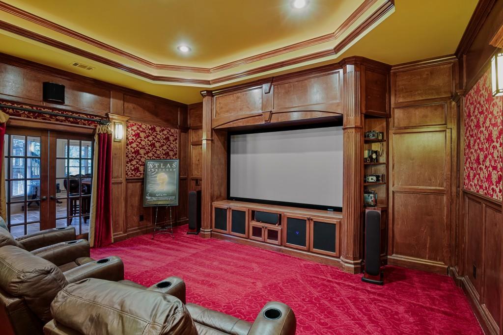 1315 Rolling Links Drive