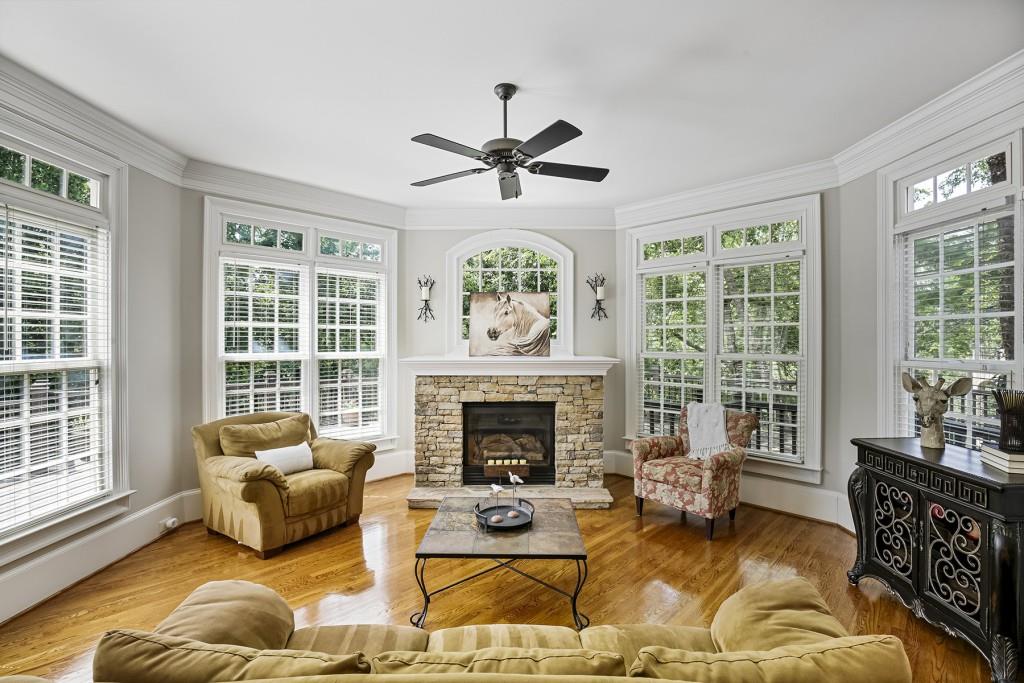 1315 Rolling Links Drive