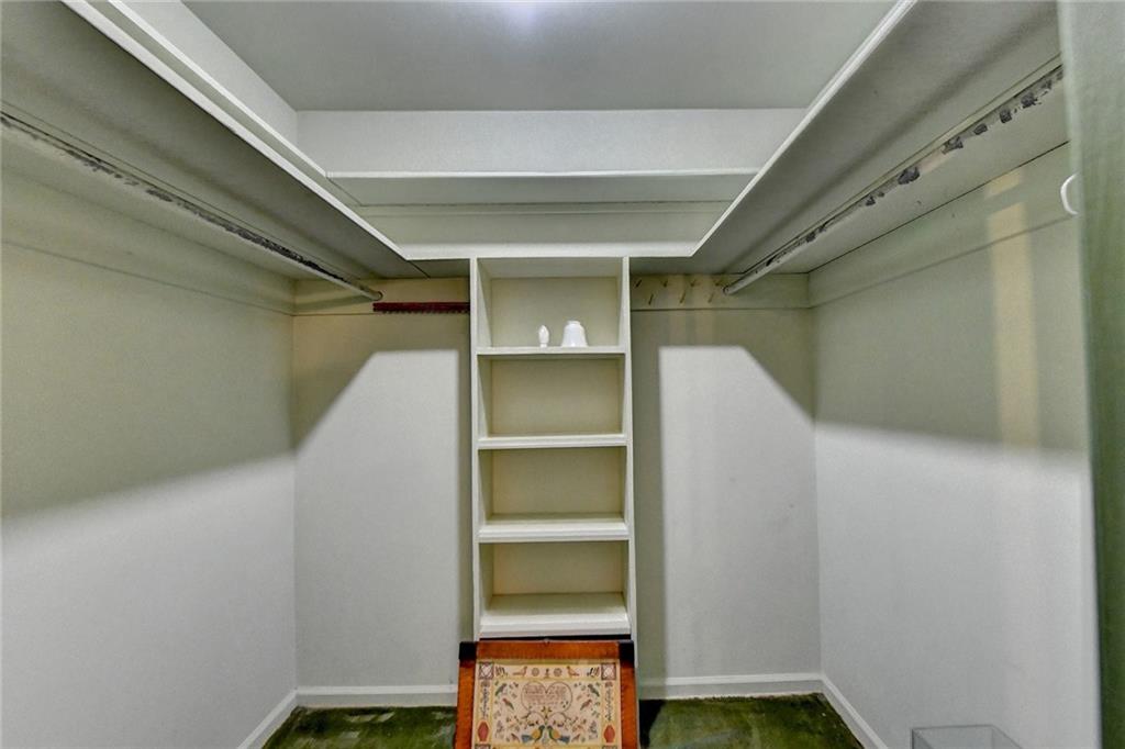 5179 Meadowlake Drive