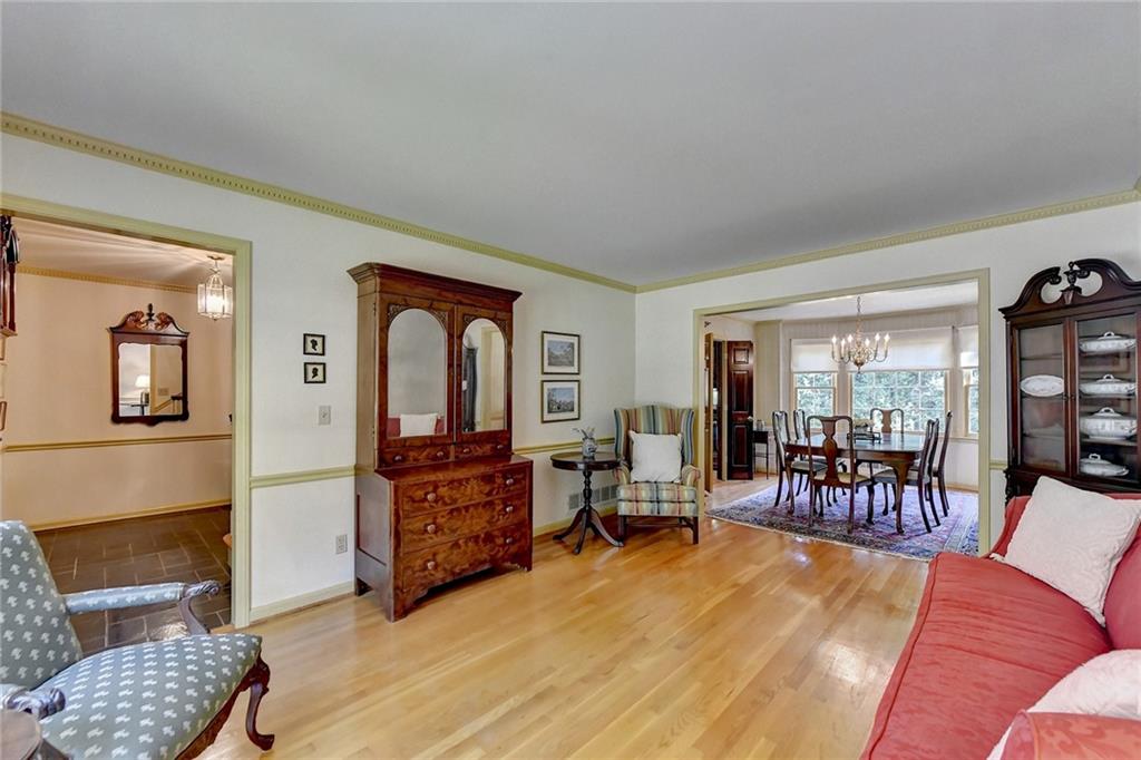 5179 Meadowlake Drive