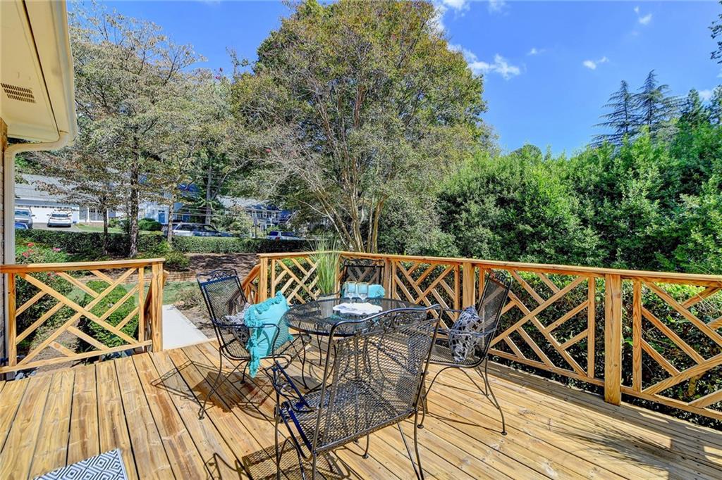 5179 Meadowlake Drive