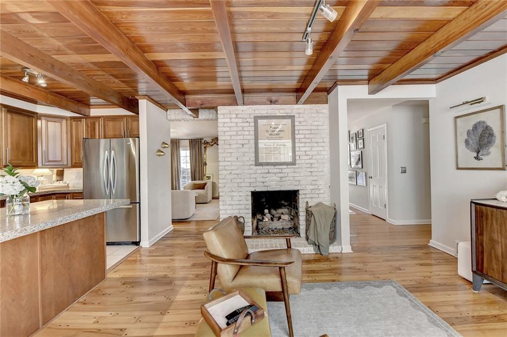 2500 Hawthorne Drive NE