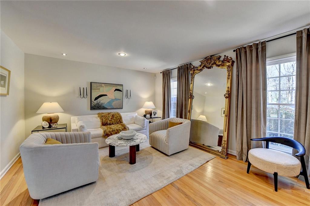 2500 Hawthorne Drive NE