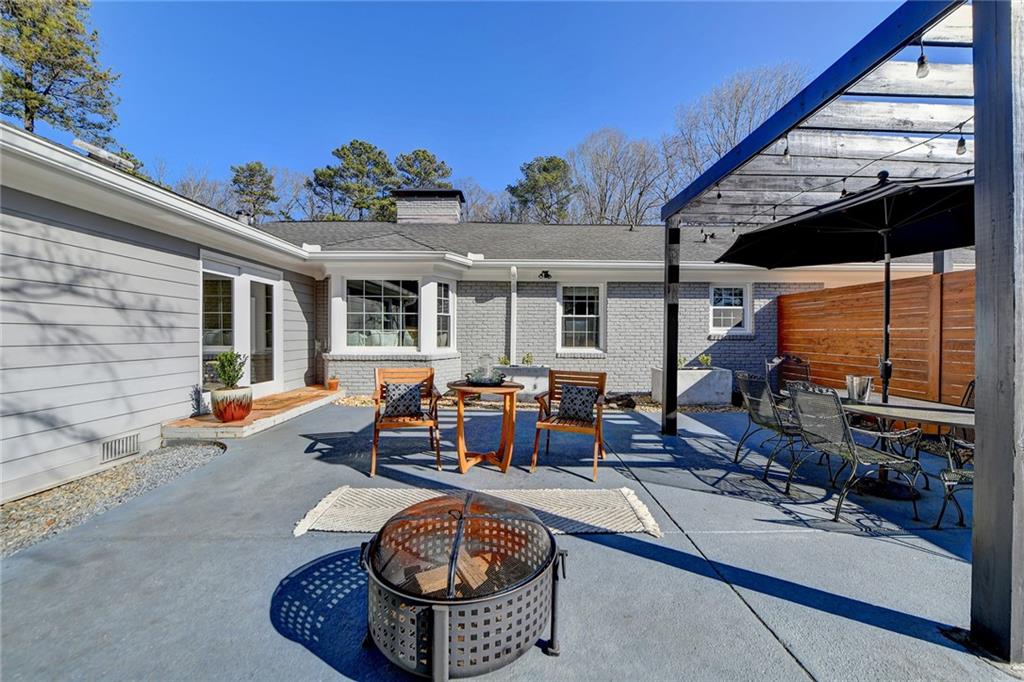 2500 Hawthorne Drive NE