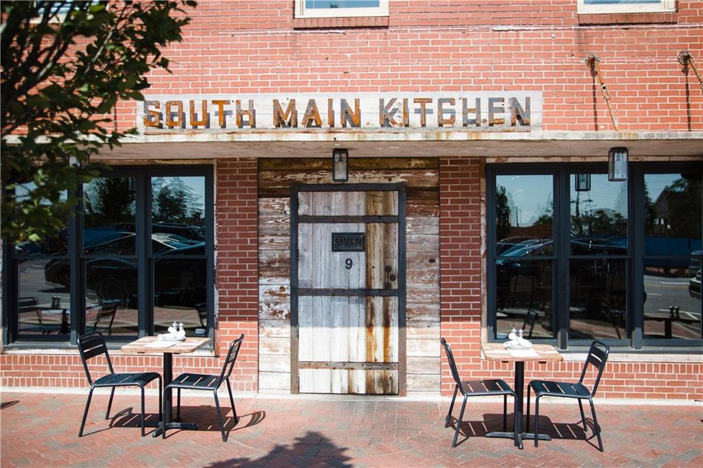 150 Everley Walk Unit 1