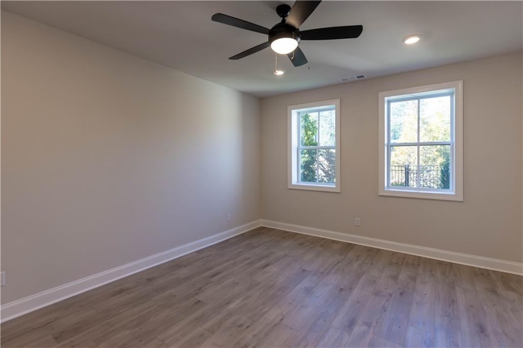 150 Everley Walk Unit 1