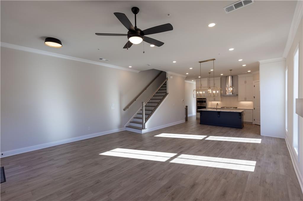 150 Everley Walk Unit 1