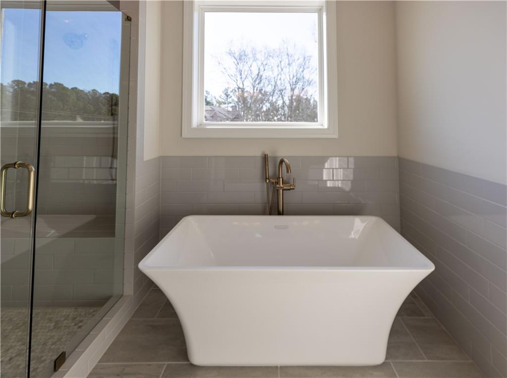 150 Everley Walk Unit 1