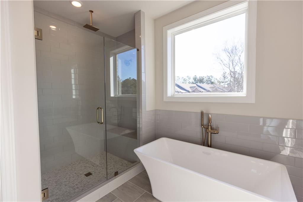 150 Everley Walk Unit 1