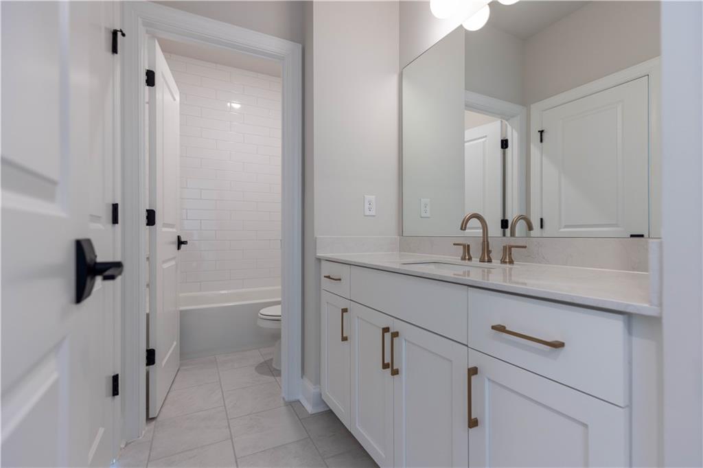 150 Everley Walk Unit 1