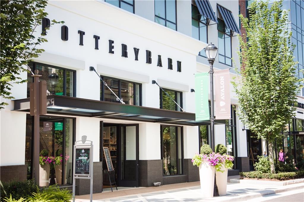 150 Everley Walk Unit 1