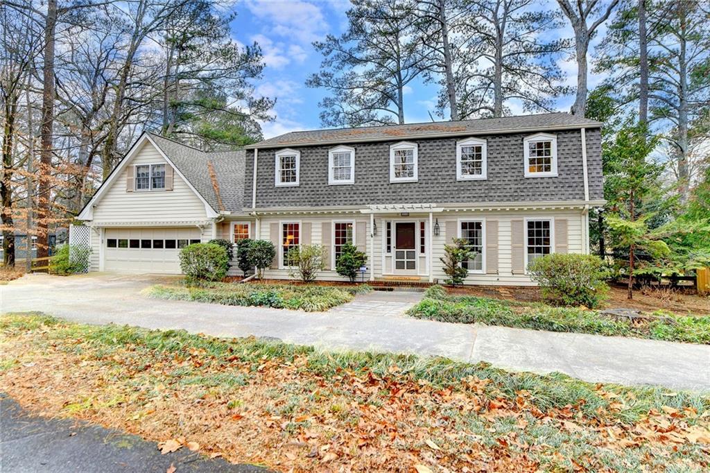 5105 Meadowlake Lane