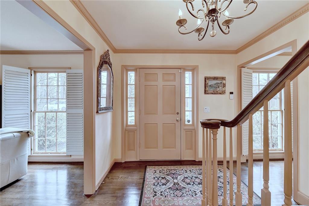 5105 Meadowlake Lane