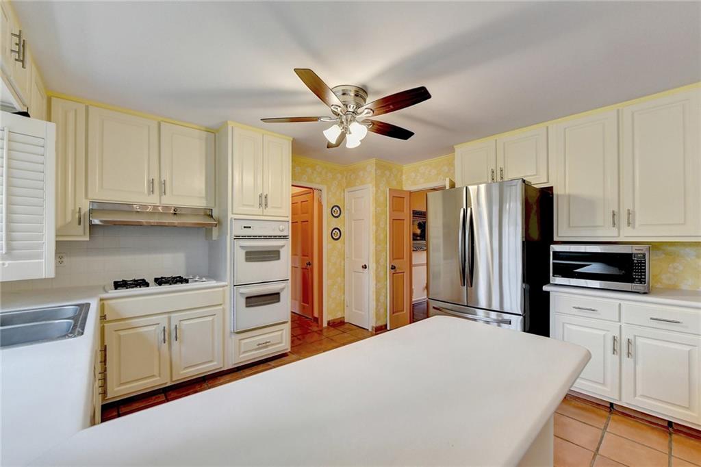 5105 Meadowlake Lane