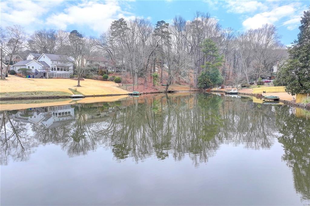 5105 Meadowlake Lane