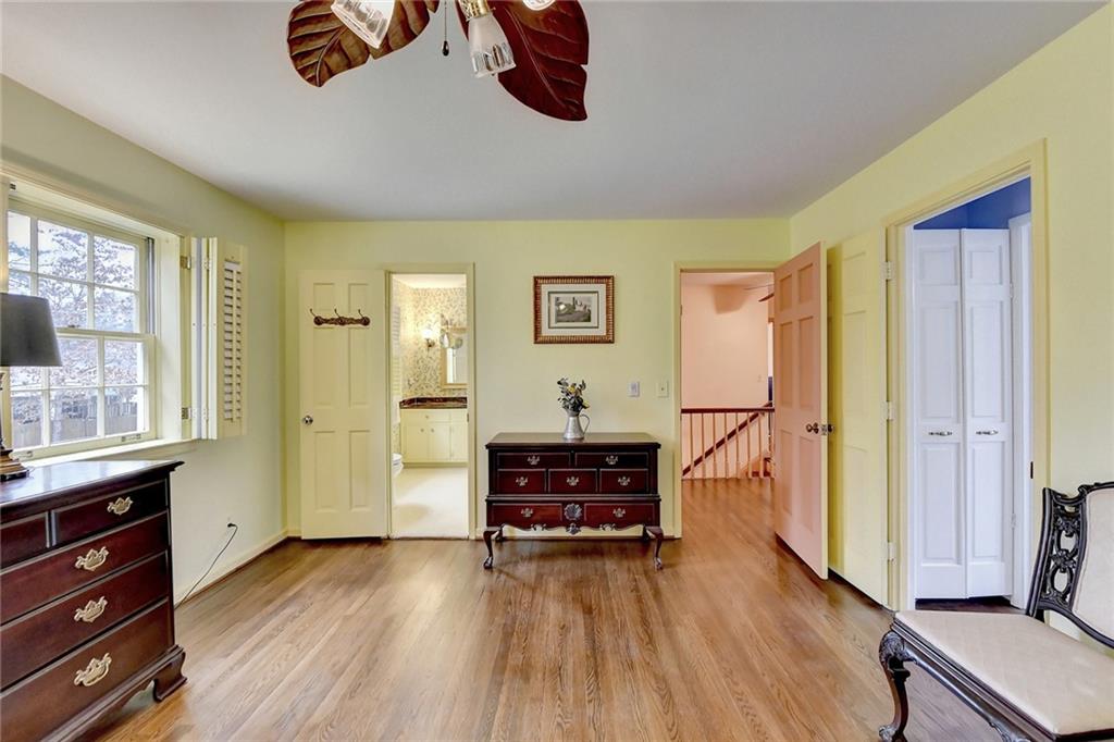 5105 Meadowlake Lane