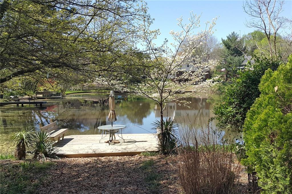 5105 Meadowlake Lane