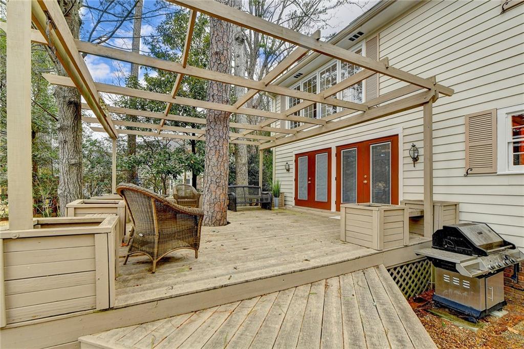 5105 Meadowlake Lane