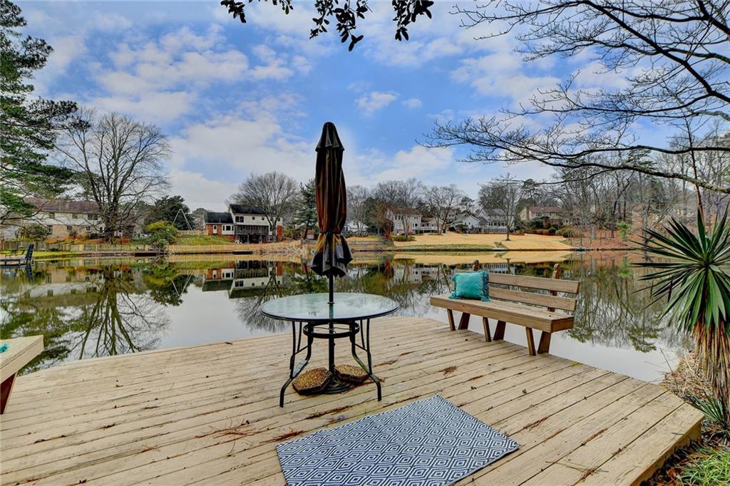 5105 Meadowlake Lane