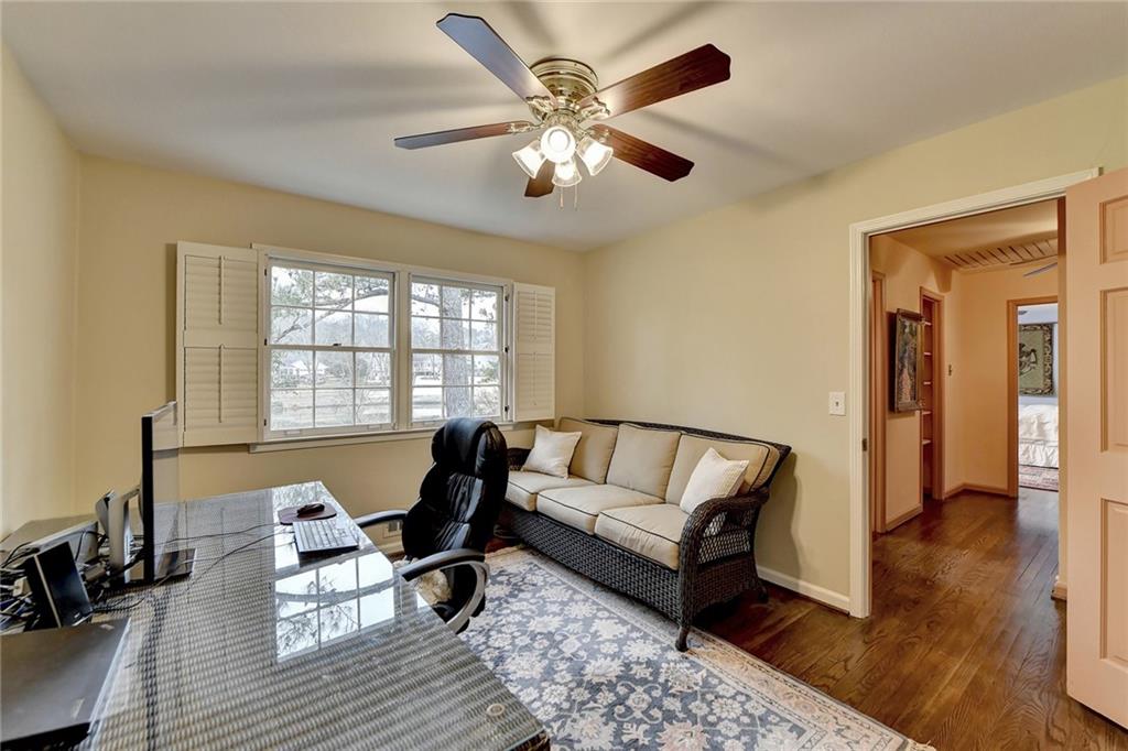 5105 Meadowlake Lane